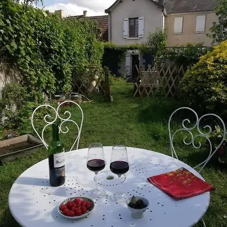 Le Jardin Renard-clos Sur Loir In The Loir & Loire Valleys * La Chapelle-aux-Choux