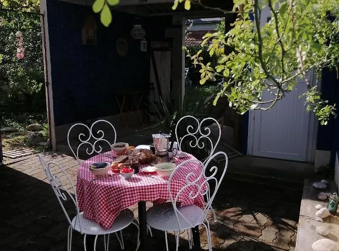 Hébergement de vacances Le Jardin Renard-clos Sur Loir In The Loir&loire Valleys *